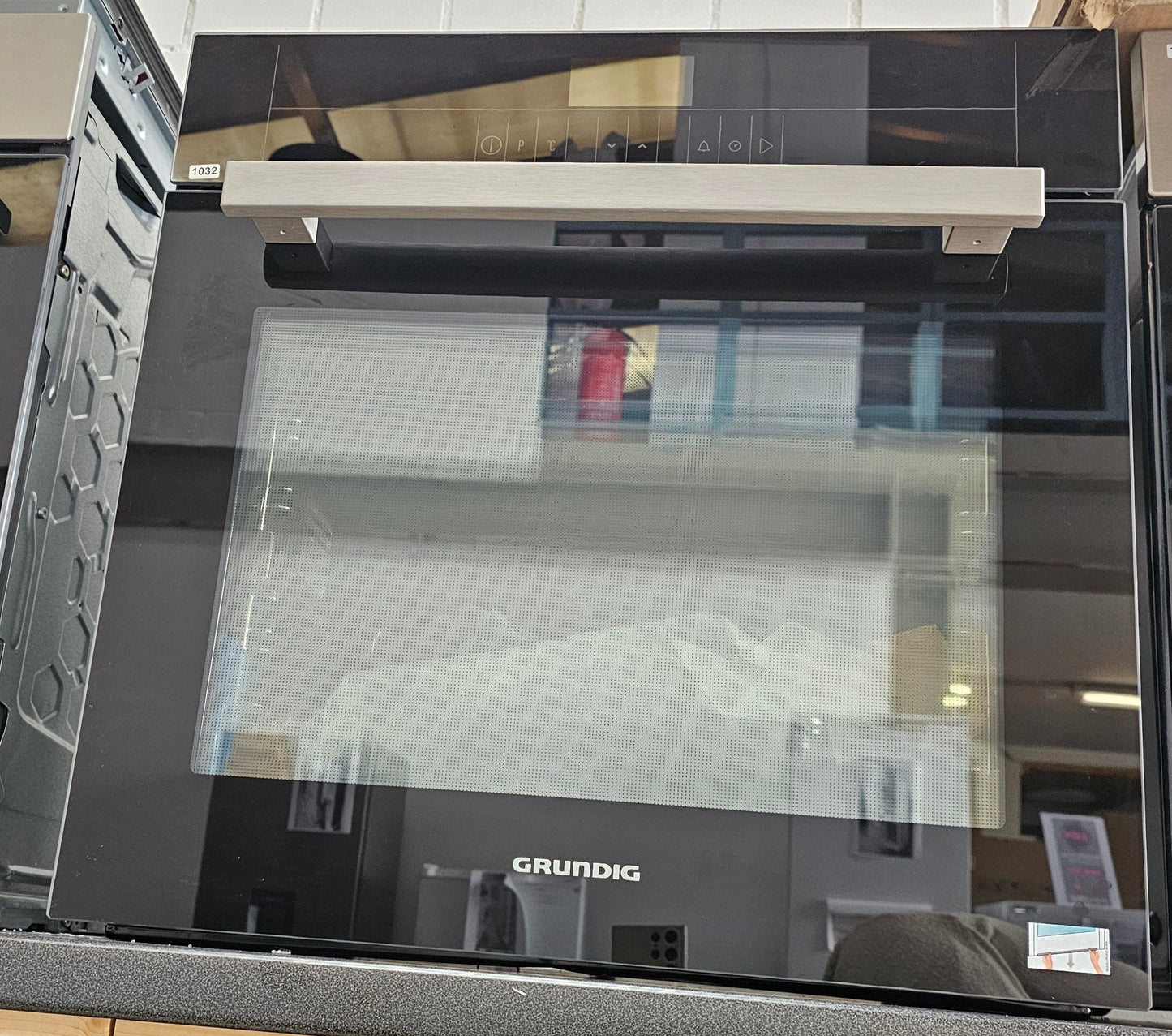 Grundig Einbaubackofen | GEBM 25000 BP | 71L